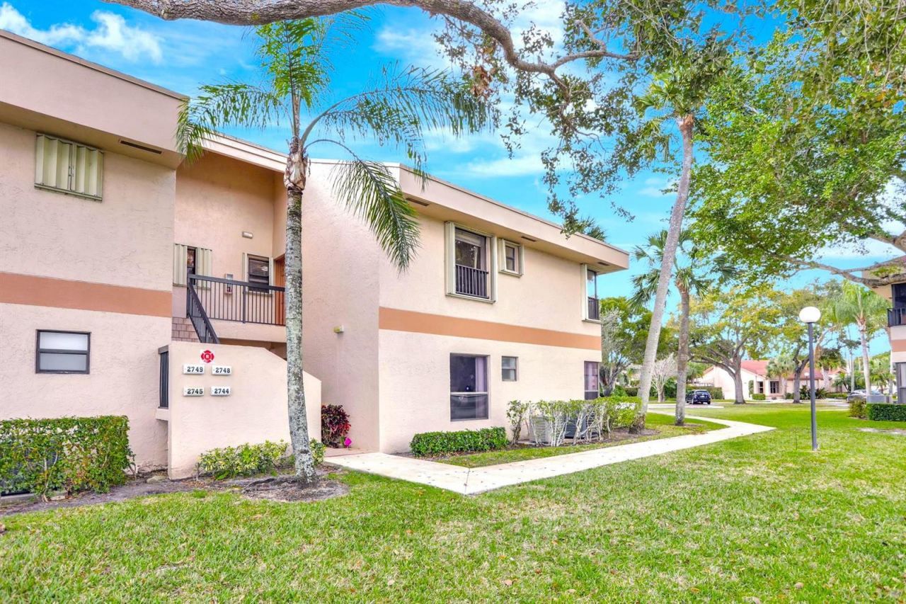 2748 S Carambola Circle , Unit 1923, Coconut Creek, FL 33066 Photo