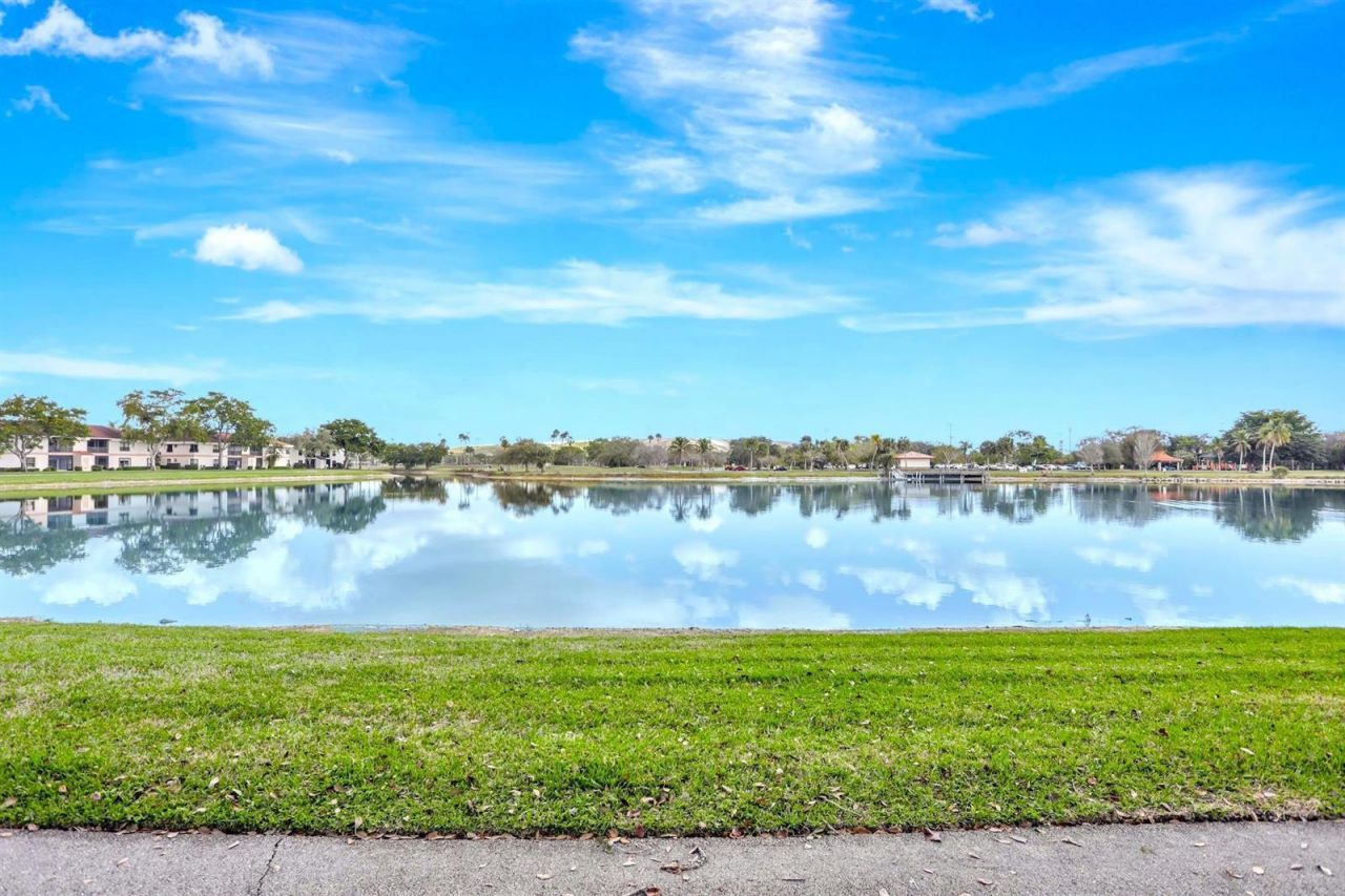 2748 S Carambola Circle , Unit 1923, Coconut Creek, FL 33066 Photo