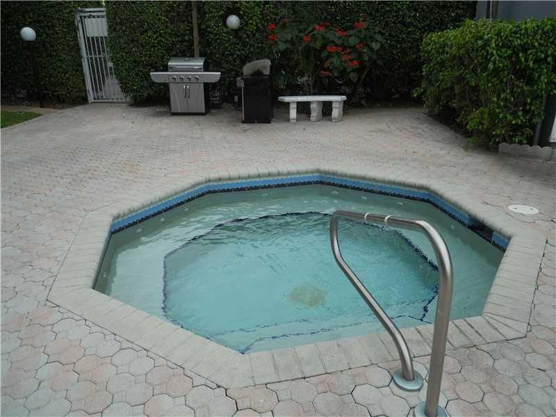 5321 NE 24th Terrace , Unit 512, Fort Lauderdale, FL 33308 Photo