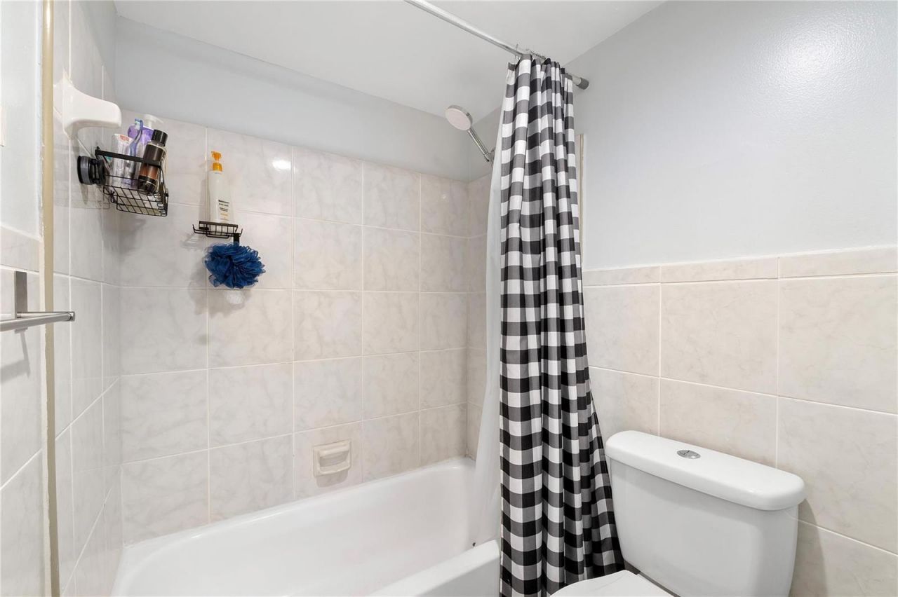 8437 Forest Hills Drive , Unit 203, Coral Springs, FL 33065 Photo