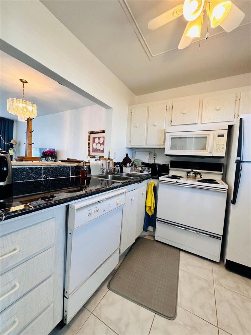 1391 S Ocean Boulevard , Unit 806, Pompano Beach, FL 33062 Photo