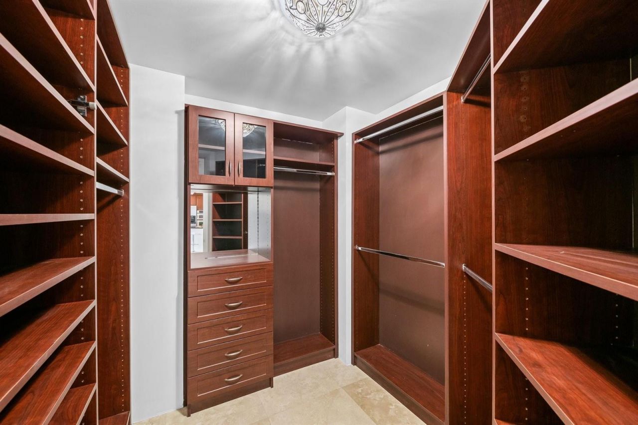2401 N Ocean Boulevard , Unit 702, Fort Lauderdale, FL 33305 Photo
