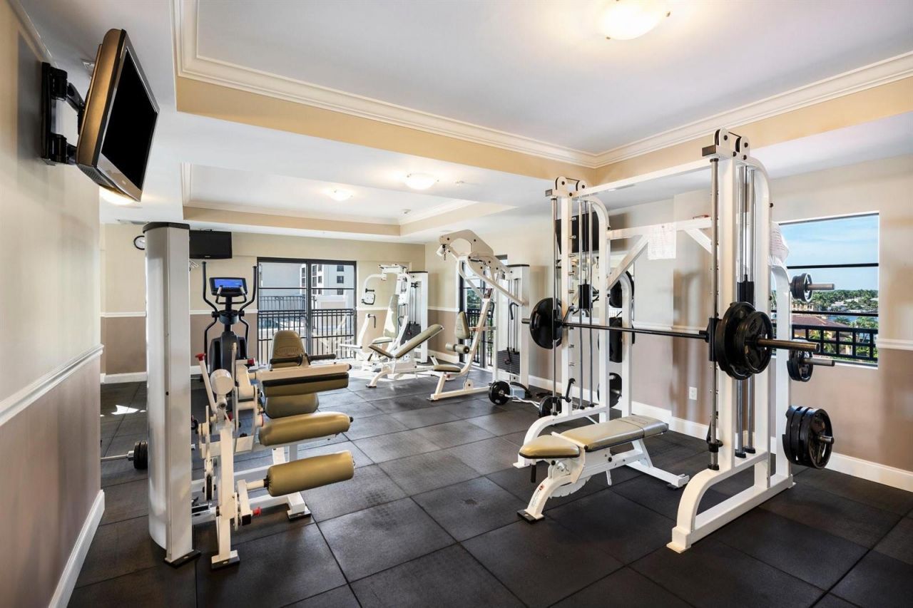 2401 N Ocean Boulevard , Unit 702, Fort Lauderdale, FL 33305 Photo