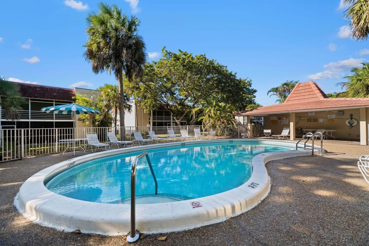 3511 Inverrary Drive , Unit 208, Lauderhill, FL 33319 Photo