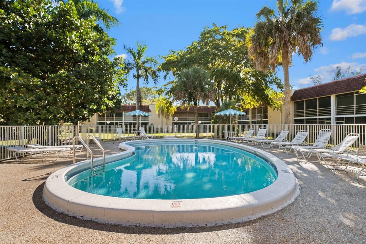 3511 Inverrary Drive , Unit 208, Lauderhill, FL 33319 Photo