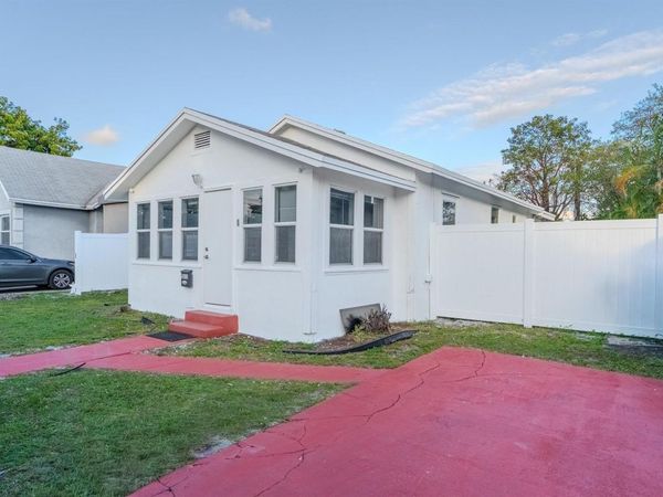 521 S 24th Avenue , Hollywood, FL 33020