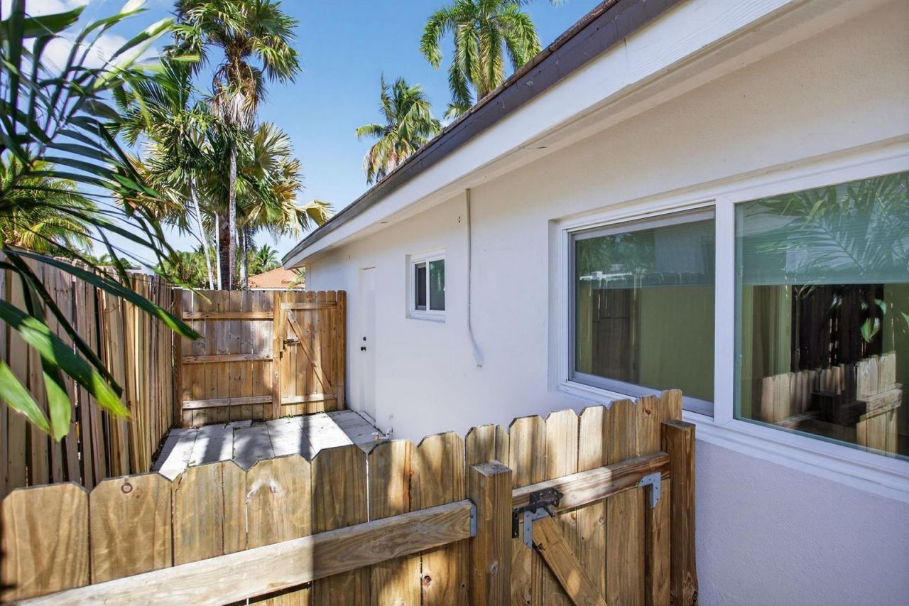 2580 SE 5th Court , Pompano Beach, FL 33062 Photo