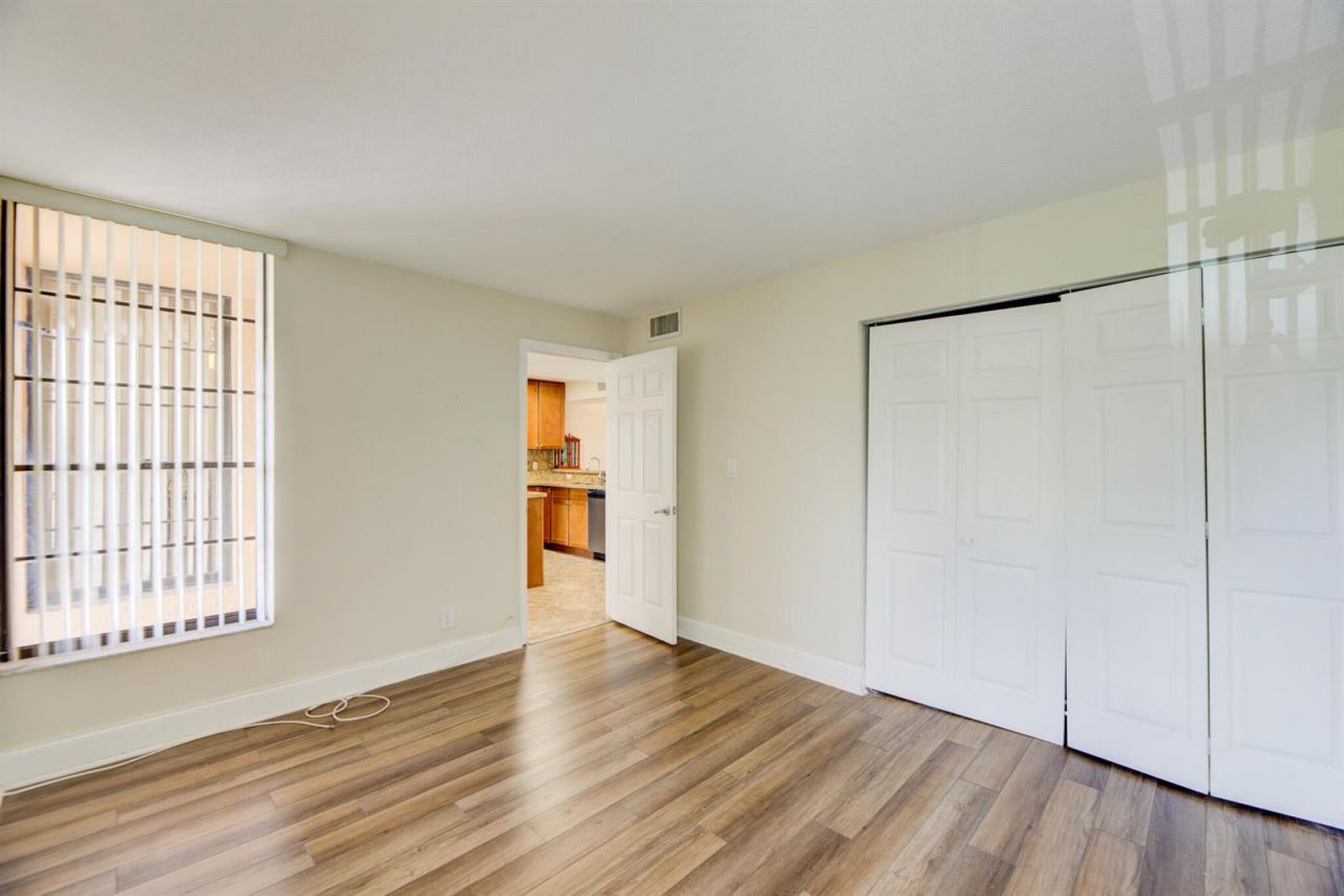 5926 Coral Lake Drive , Unit 302, Margate, FL 33063 Photo