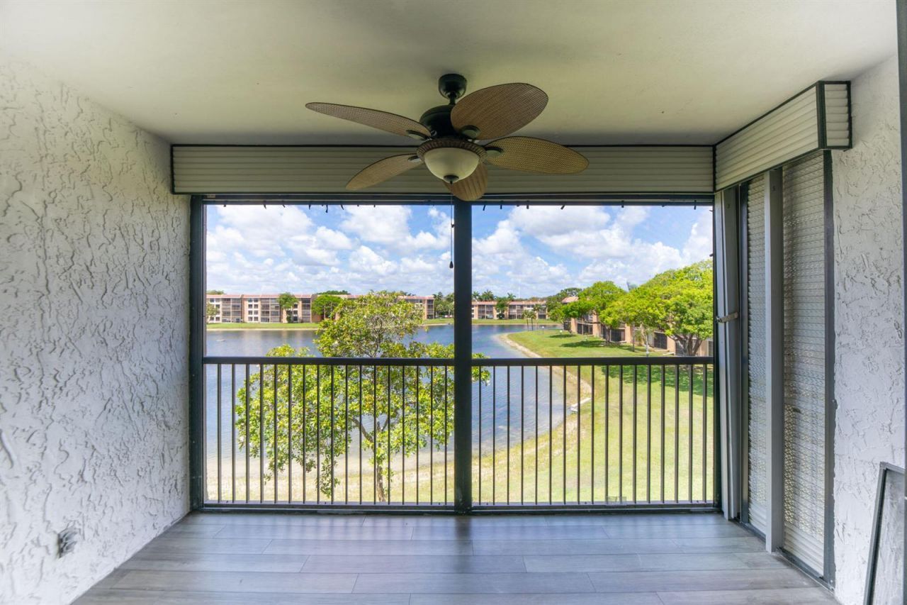 5926 Coral Lake Drive , Unit 302, Margate, FL 33063 Photo