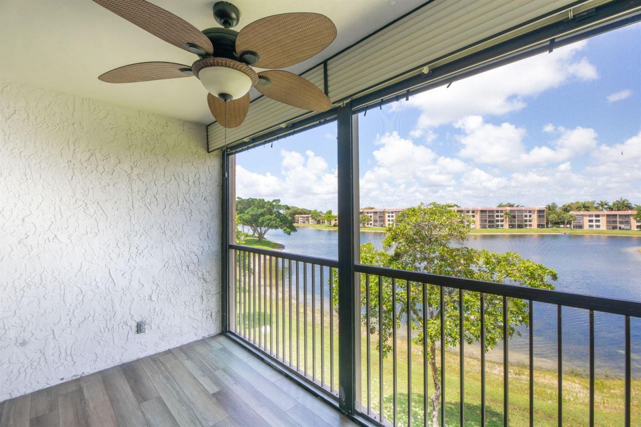 5926 Coral Lake Drive , Unit 302, Margate, FL 33063 Photo