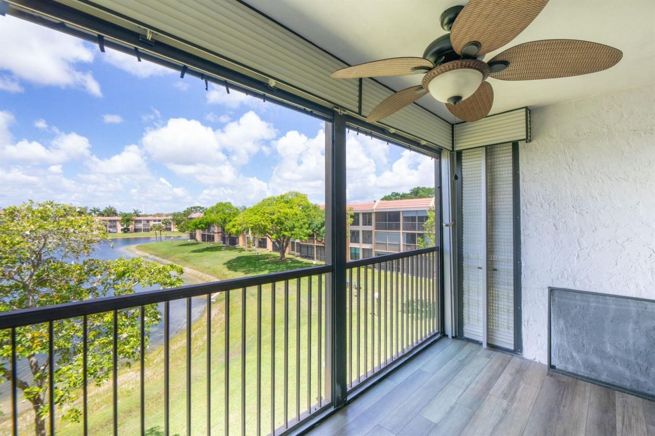 5926 Coral Lake Drive , Unit 302, Margate, FL 33063 Photo