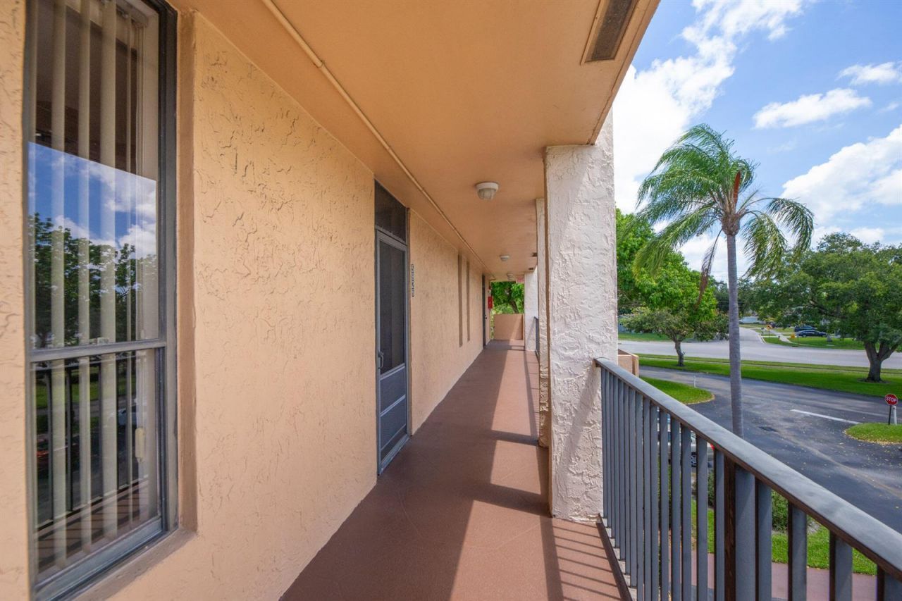 5926 Coral Lake Drive , Unit 302, Margate, FL 33063 Photo