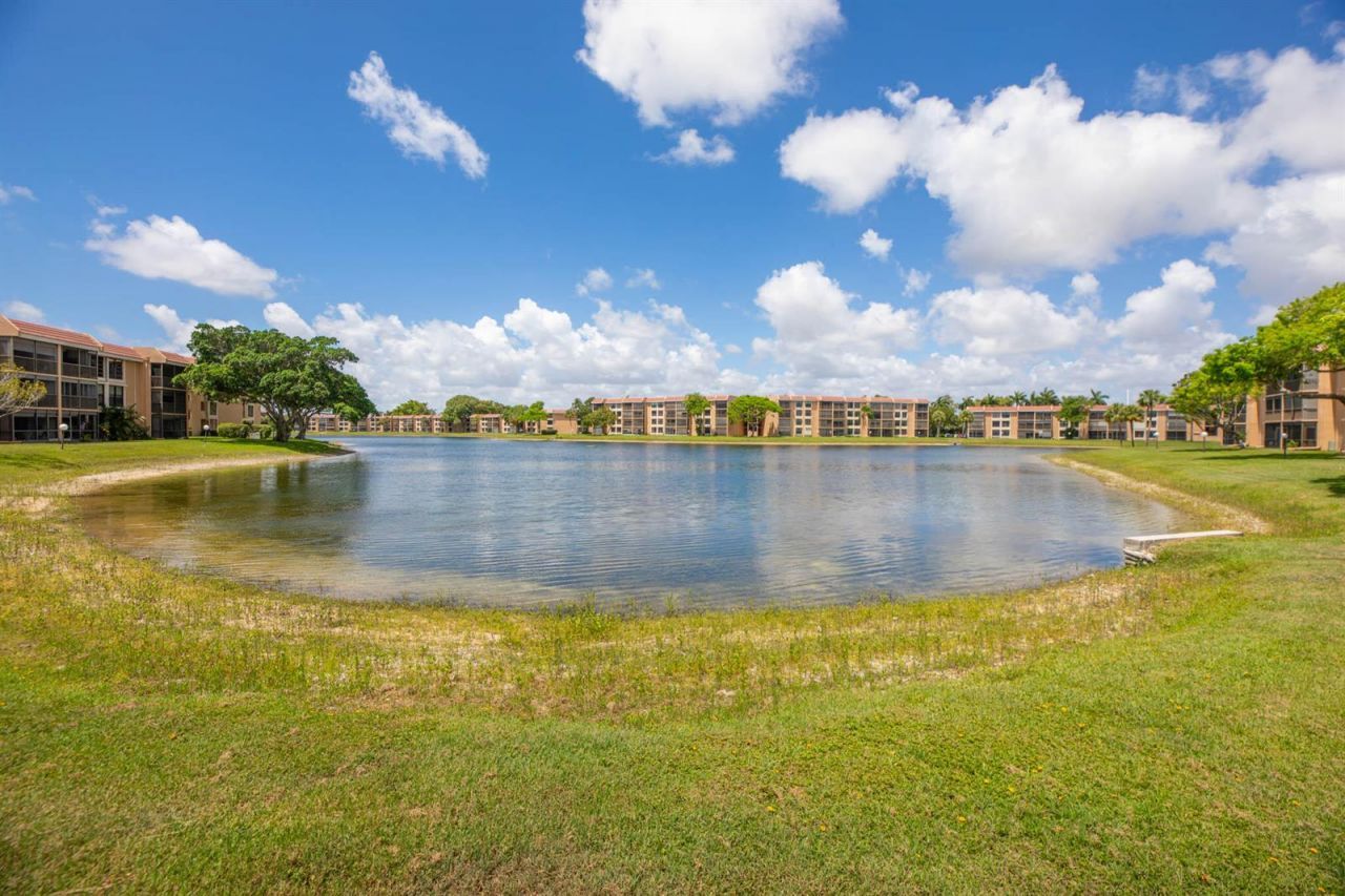 5926 Coral Lake Drive , Unit 302, Margate, FL 33063 Photo