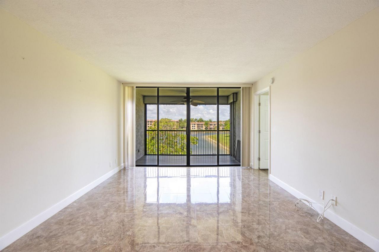 5926 Coral Lake Drive , Unit 302, Margate, FL 33063 Photo