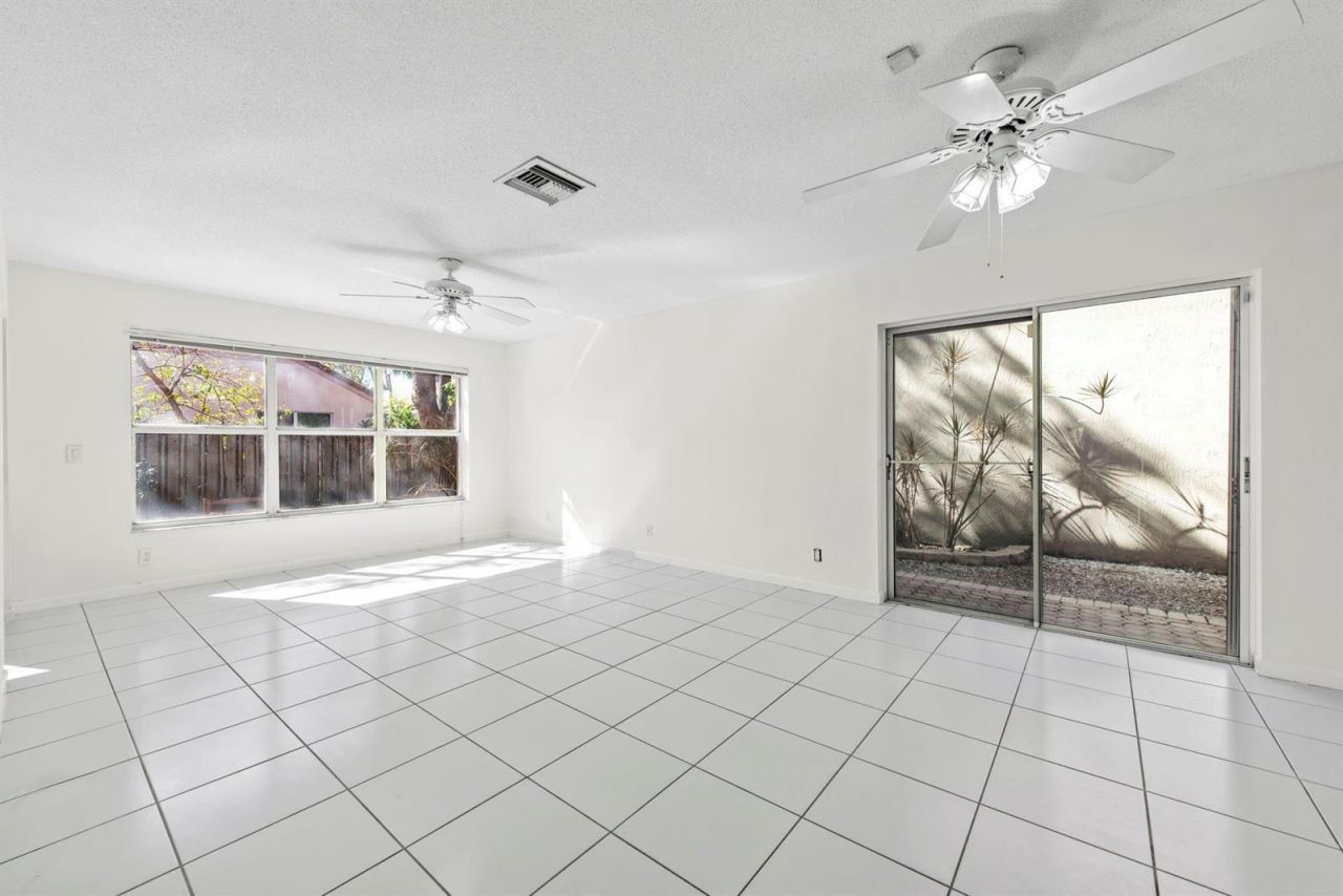 10320 NW 10th Court , Plantation, FL 33322 Photo