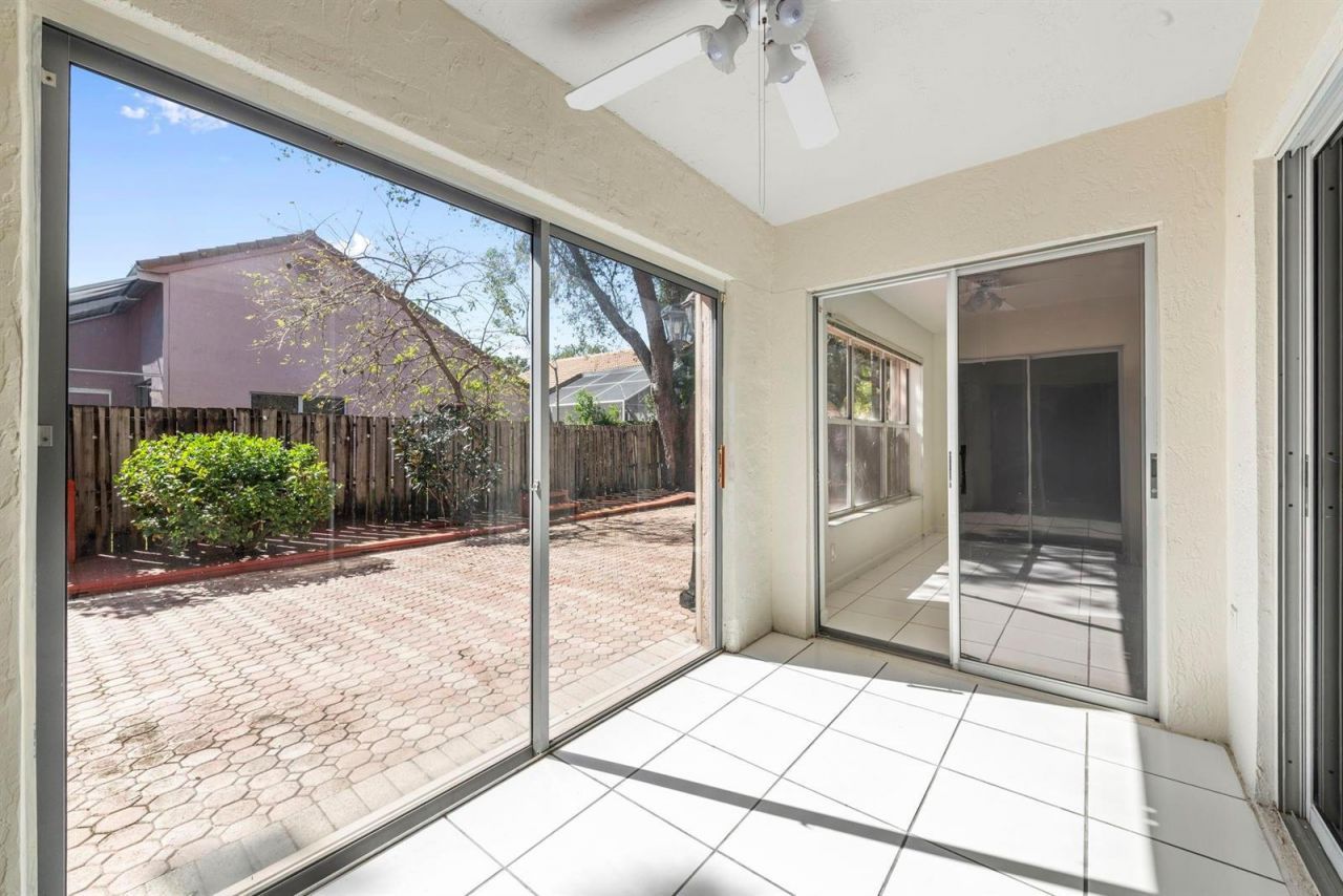 10320 NW 10th Court , Plantation, FL 33322 Photo