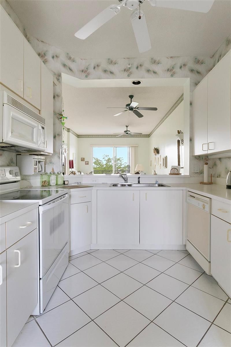 9551 Weldon Circle , Unit 404, Fort Lauderdale, FL 33321 Photo