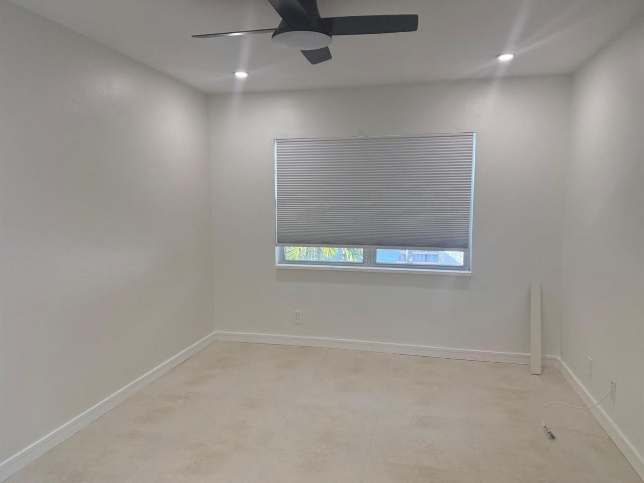 2725 Middle River Drive , Unit 11, Fort Lauderdale, FL 33306 Photo