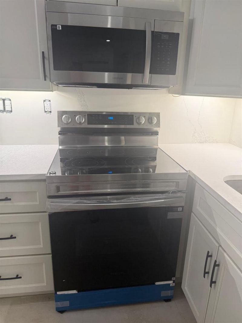 2725 Middle River Drive , Unit 11, Fort Lauderdale, FL 33306 Photo