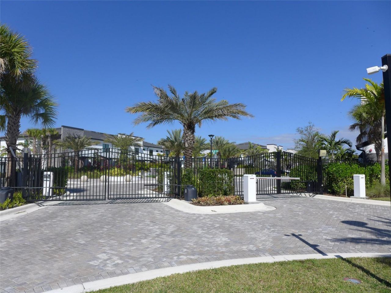 770 NW 82nd Terrace , Plantation, FL 33324 Photo