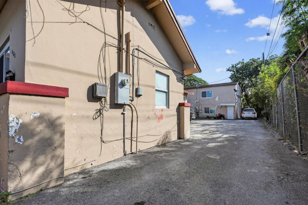 2168 NW 28 Street , Miami, FL 33142 Photo