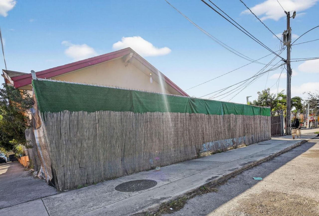 2168 NW 28 Street , Miami, FL 33142 Photo
