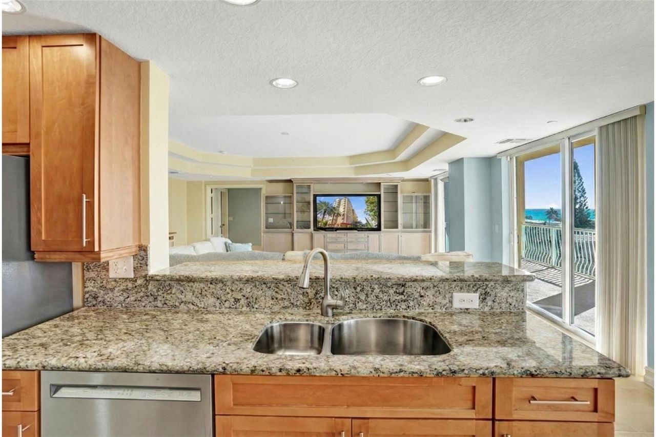 1395 S Ocean Boulevard , Unit 402, Pompano Beach, FL 33062 Photo