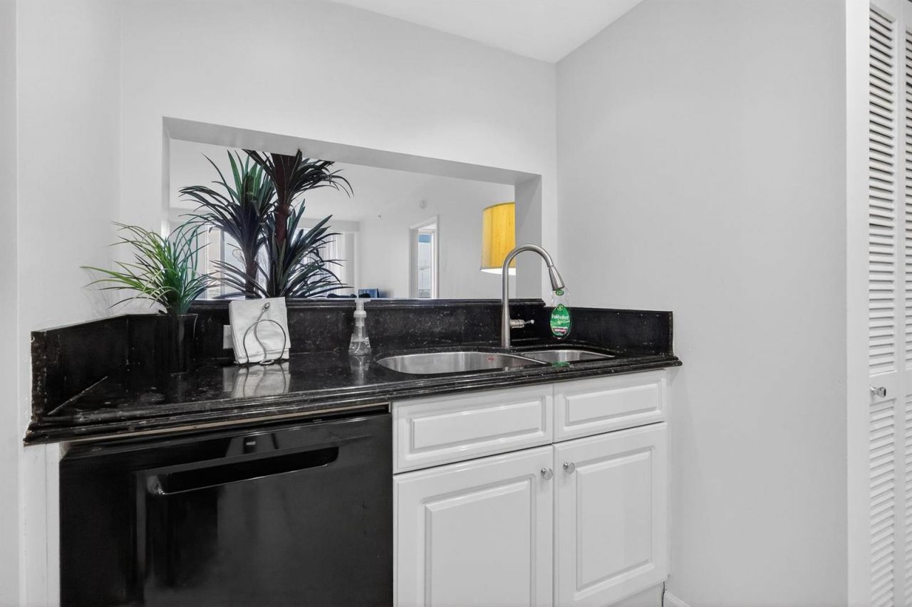 9595 Collins Avenue , Unit N-8f, Surfside, FL 33154 Photo