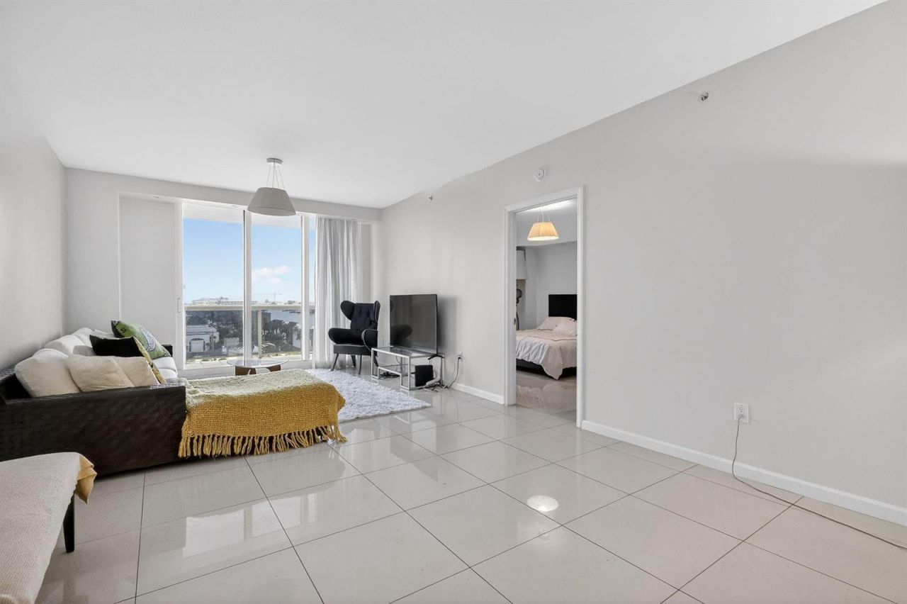 9595 Collins Avenue , Unit N-8f, Surfside, FL 33154 Photo