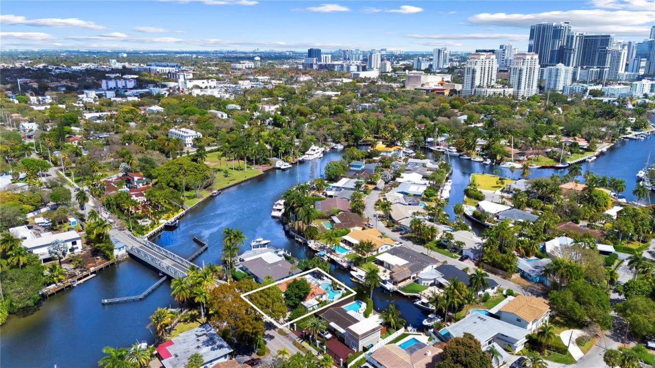 530 SW 11th Avenue , Fort Lauderdale, FL 33312 Photo