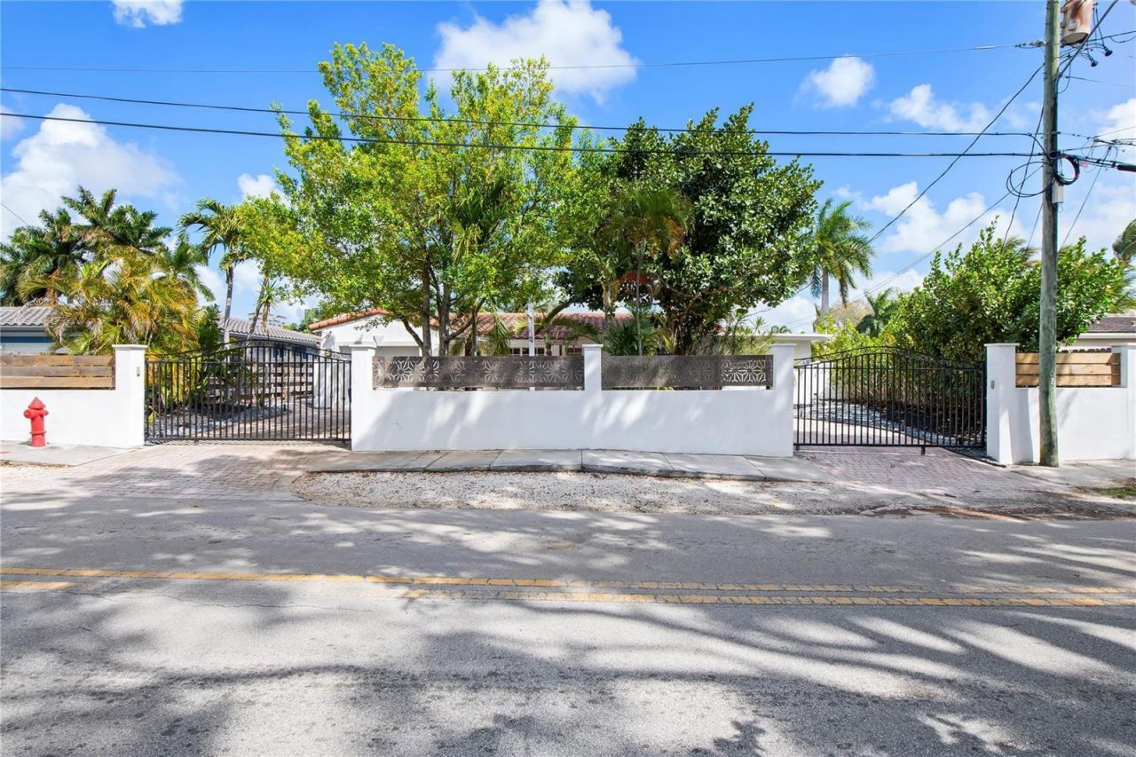 530 SW 11th Avenue , Fort Lauderdale, FL 33312 Photo