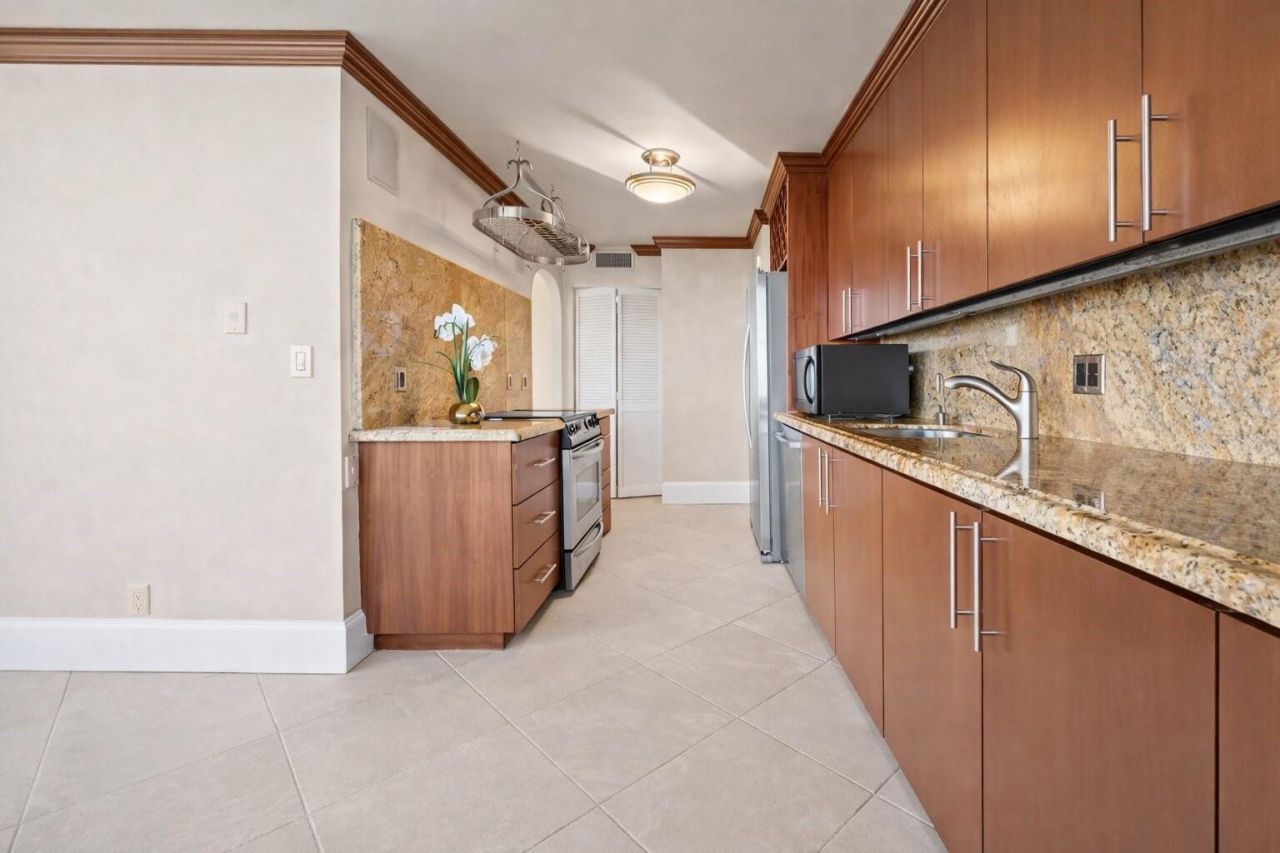 936 Intracoastal Drive , Unit 19F, Fort Lauderdale, FL 33304 Photo