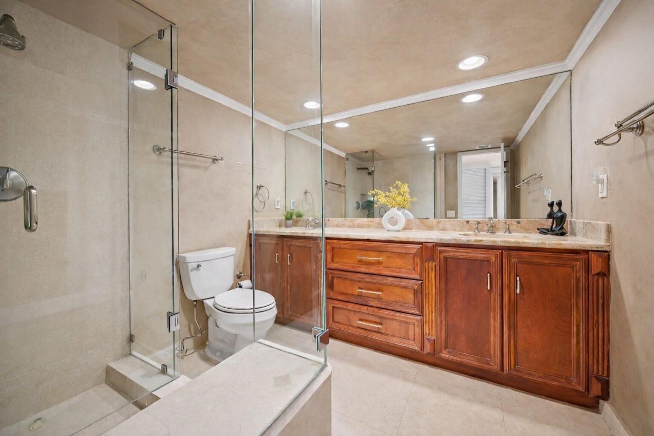 936 Intracoastal Drive , Unit 19F, Fort Lauderdale, FL 33304 Photo