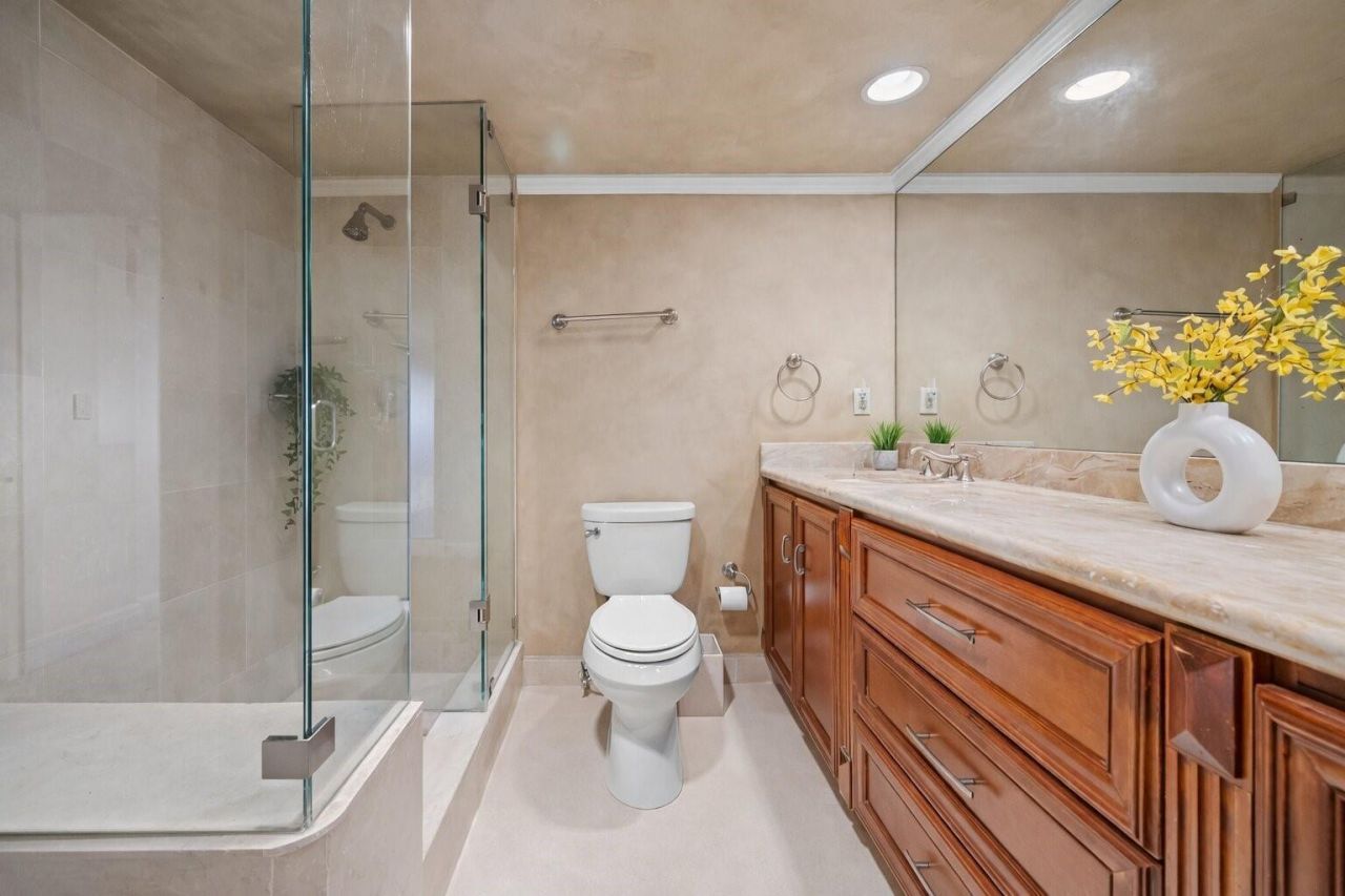 936 Intracoastal Drive , Unit 19F, Fort Lauderdale, FL 33304 Photo