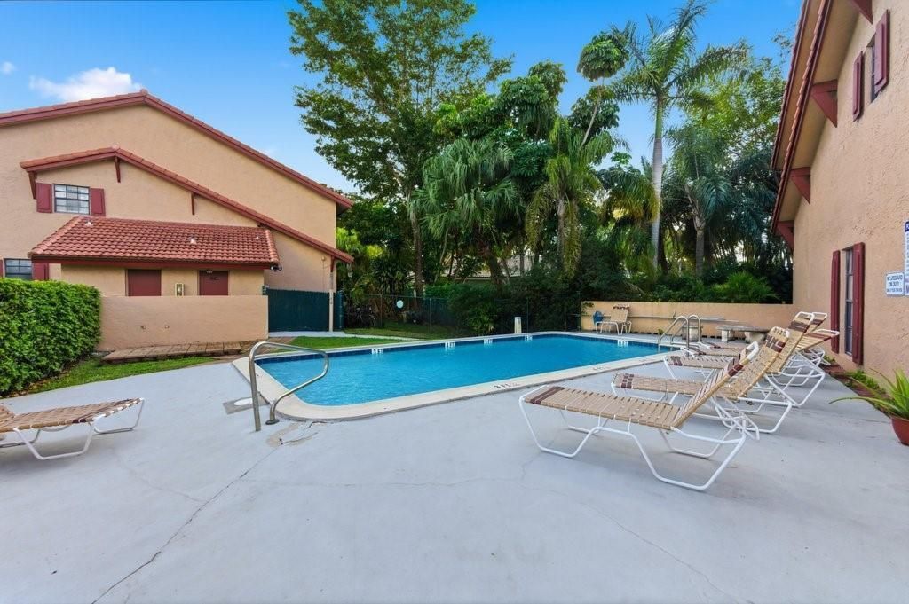 10900 W Sample Road , Coral Springs, FL 33065 Photo