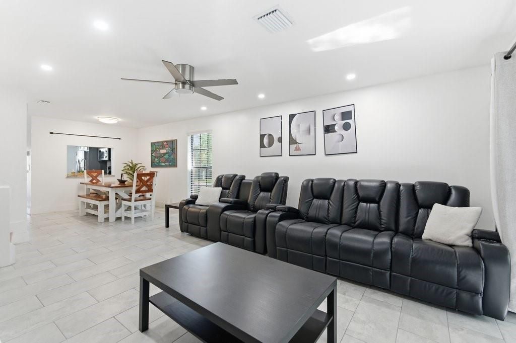 10900 W Sample Road , Coral Springs, FL 33065 Photo