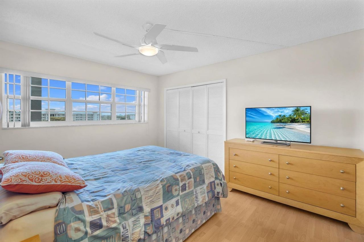 605 Oaks Drive , Unit 907, Pompano Beach, FL 33069 Photo