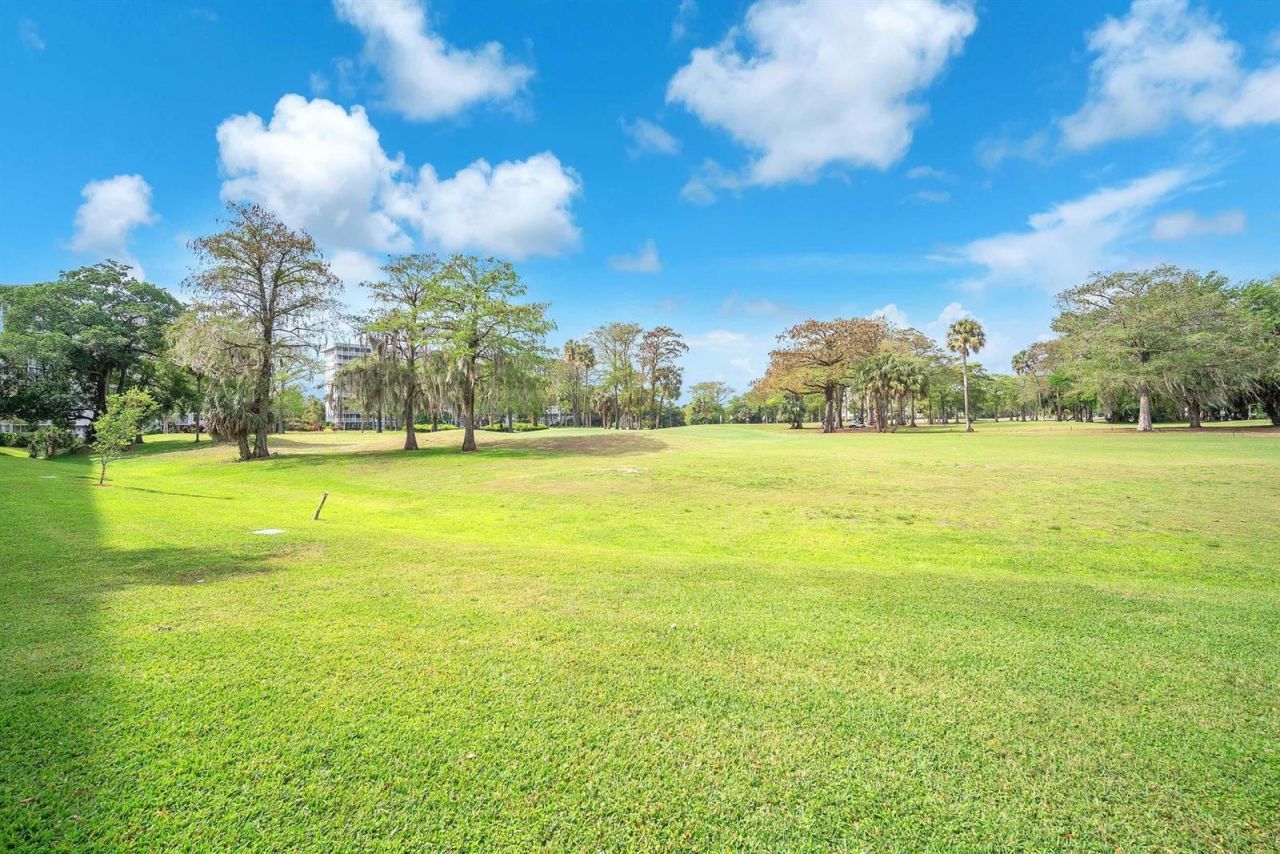 605 Oaks Drive , Unit 907, Pompano Beach, FL 33069 Photo