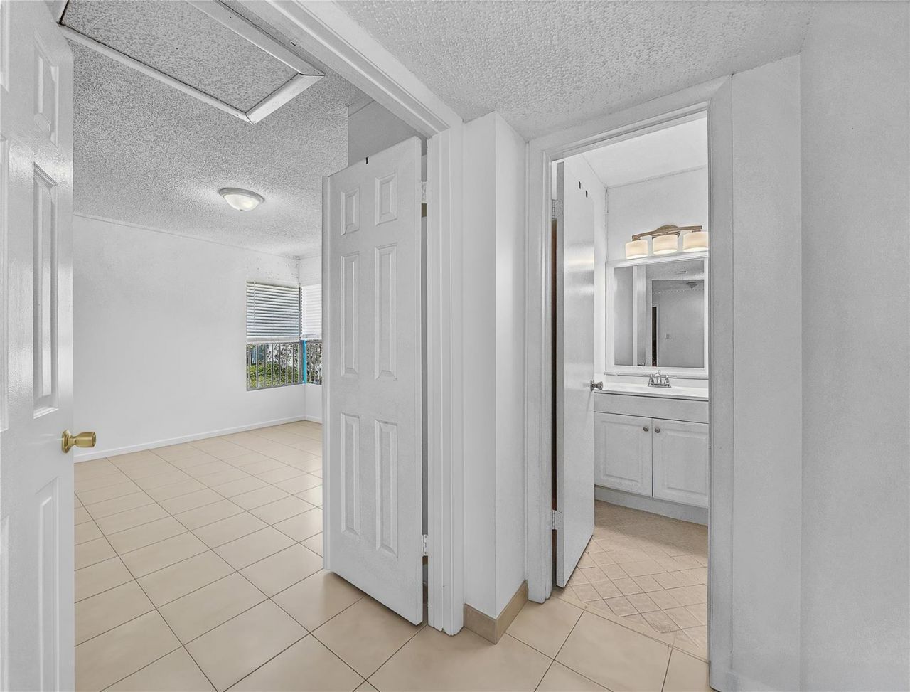 3413 Cocoplum Circle , Unit 3407, Coconut Creek, FL 33063 Photo