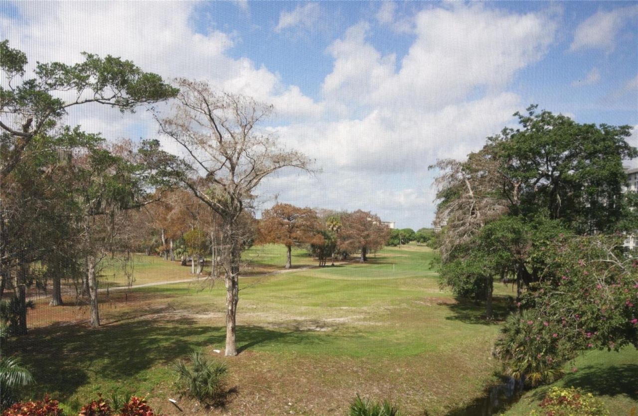 625 Oaks Drive , Unit 302, Pompano Beach, FL 33069 Photo