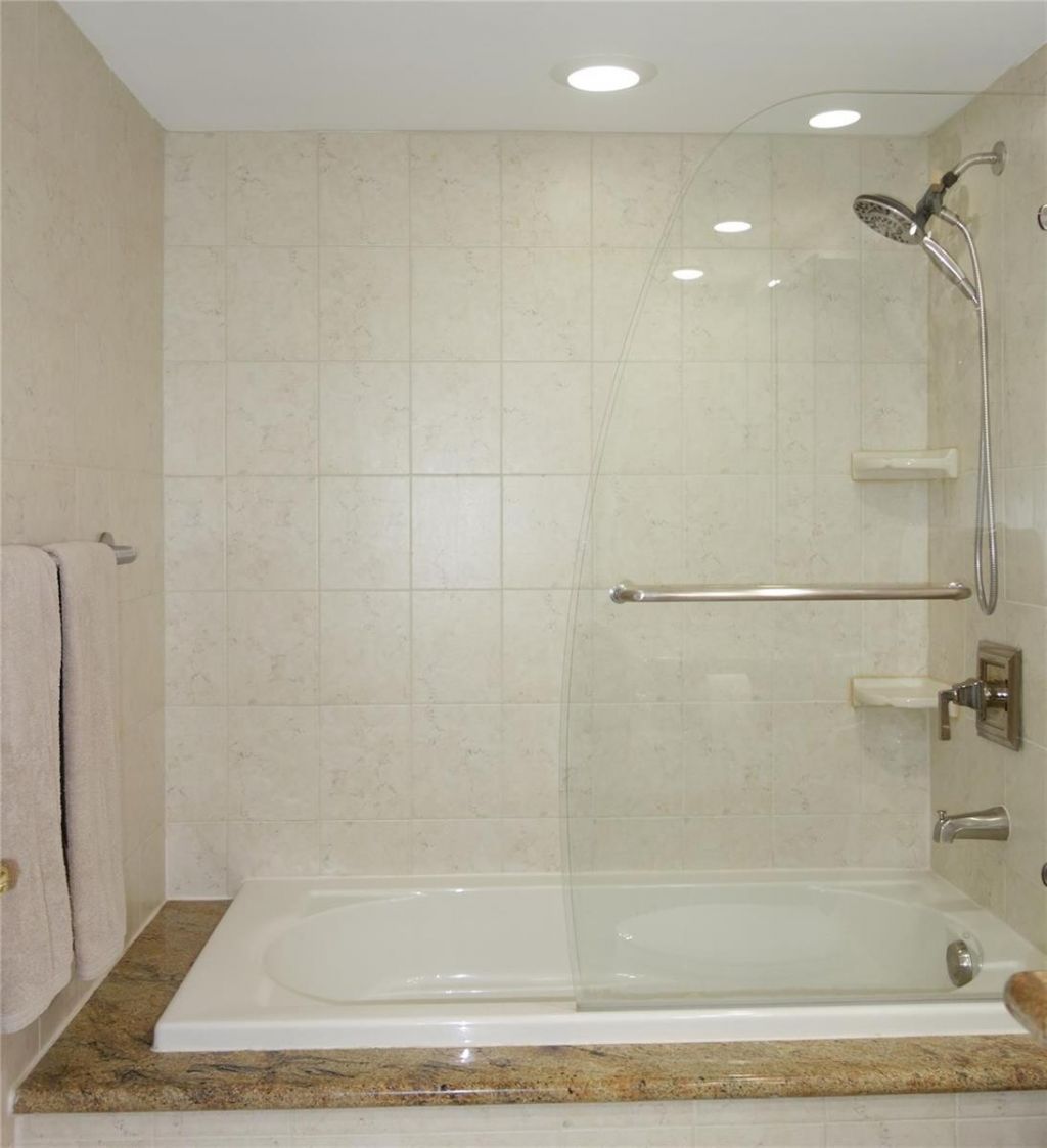 625 Oaks Drive , Unit 302, Pompano Beach, FL 33069 Photo