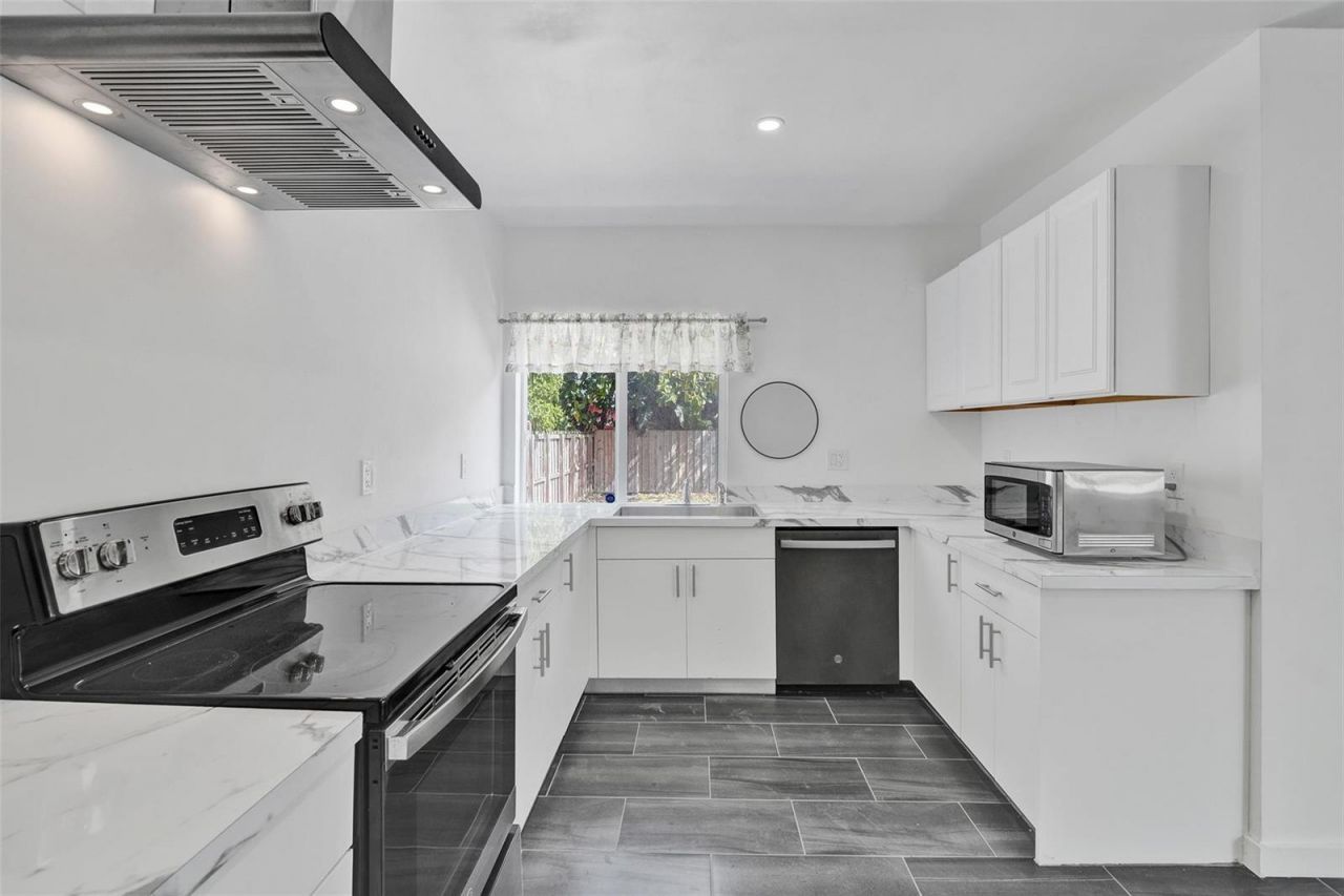 1904 SE 1st Avenue , Fort Lauderdale, FL 33316 Photo