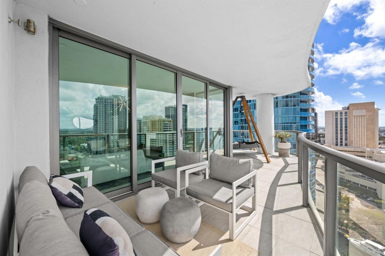 100 E Las Olas Boulevard , Unit 2404, Fort Lauderdale, FL 33301 Photo