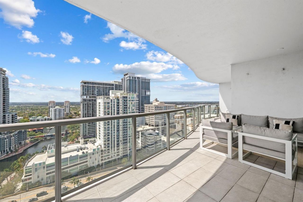 100 E Las Olas Boulevard , Unit 2404, Fort Lauderdale, FL 33301 Photo