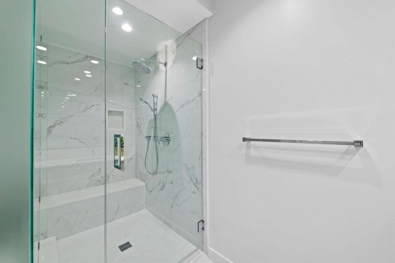 100 E Las Olas Boulevard , Unit 2404, Fort Lauderdale, FL 33301 Photo