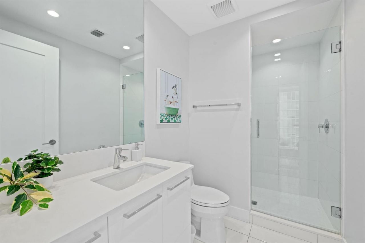 100 E Las Olas Boulevard , Unit 2404, Fort Lauderdale, FL 33301 Photo