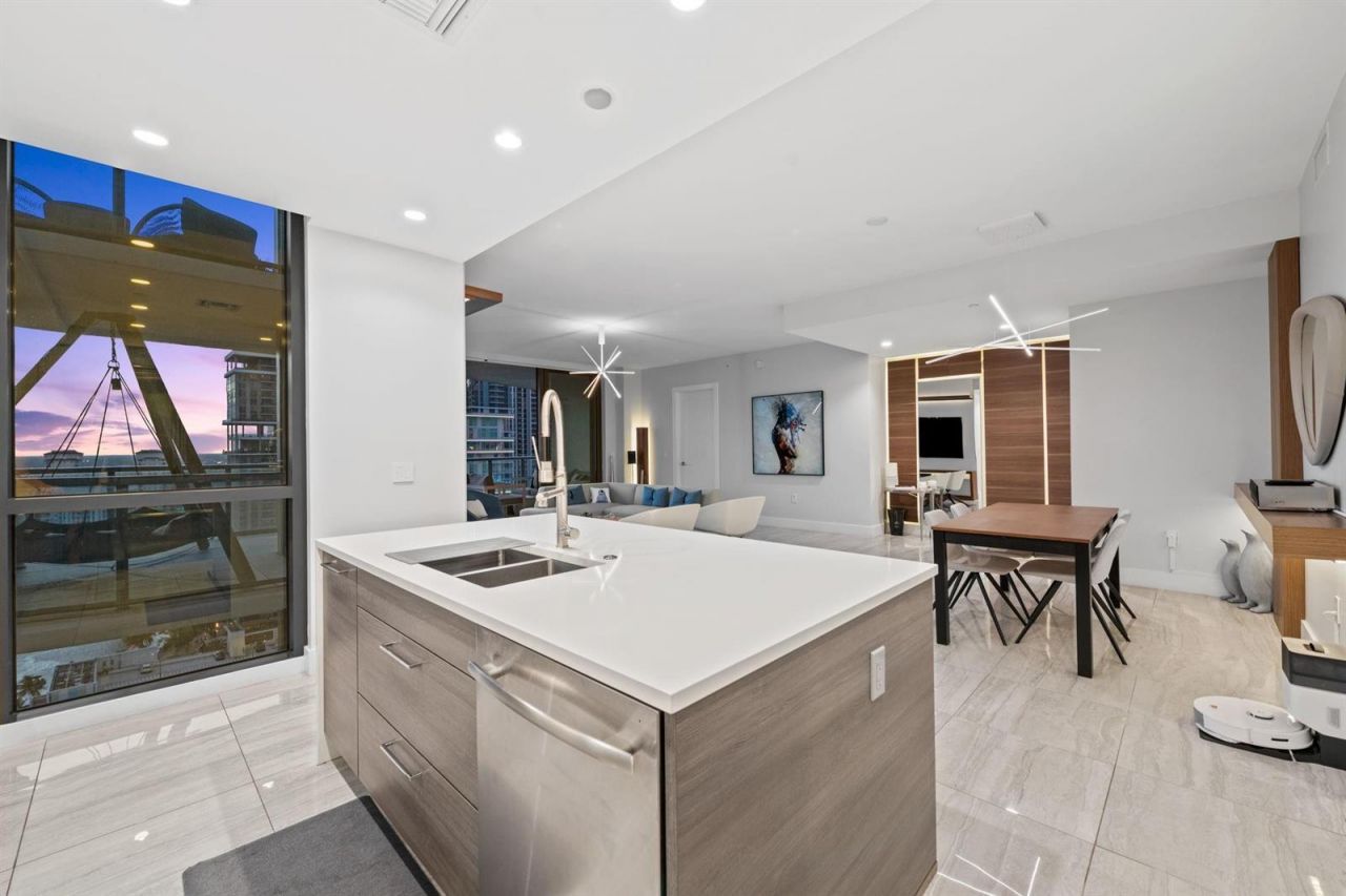 100 E Las Olas Boulevard , Unit 2404, Fort Lauderdale, FL 33301 Photo