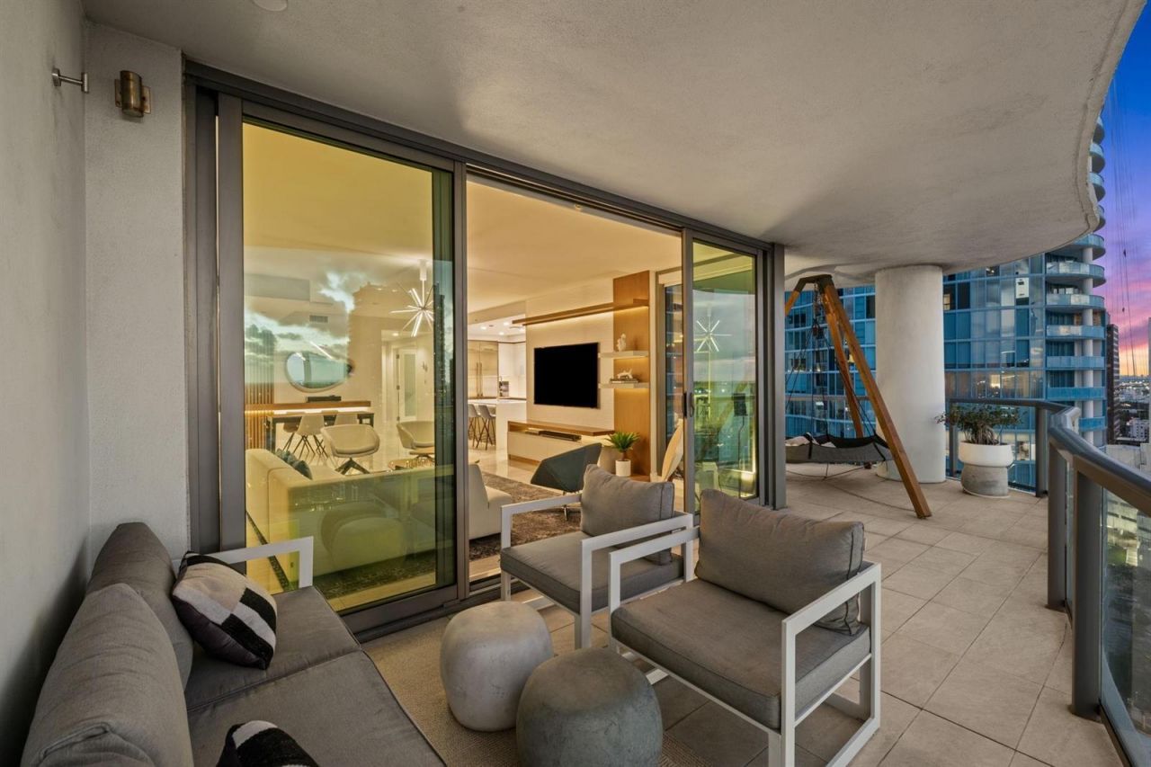 100 E Las Olas Boulevard , Unit 2404, Fort Lauderdale, FL 33301 Photo