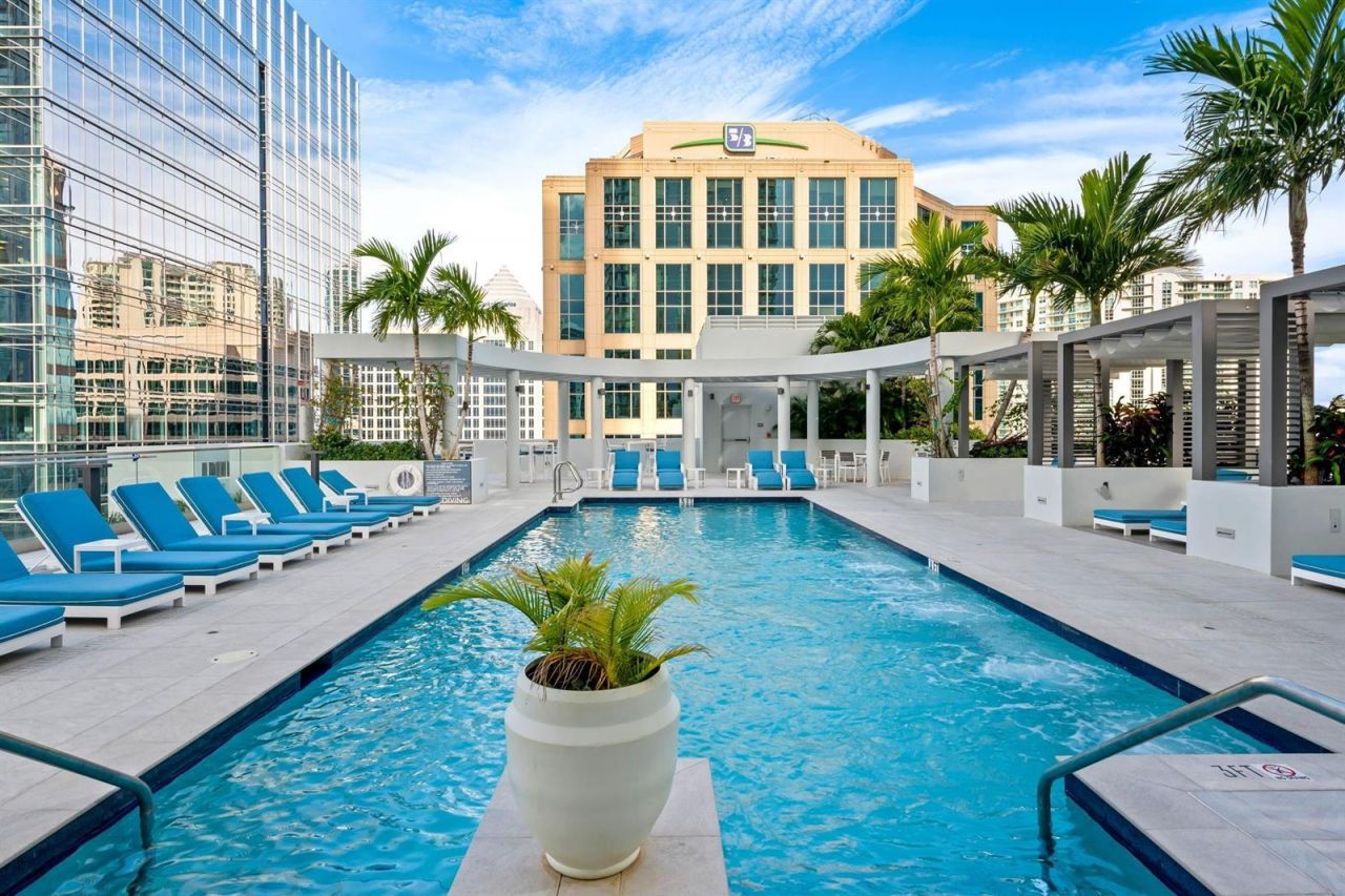 100 E Las Olas Boulevard , Unit 2404, Fort Lauderdale, FL 33301 Photo
