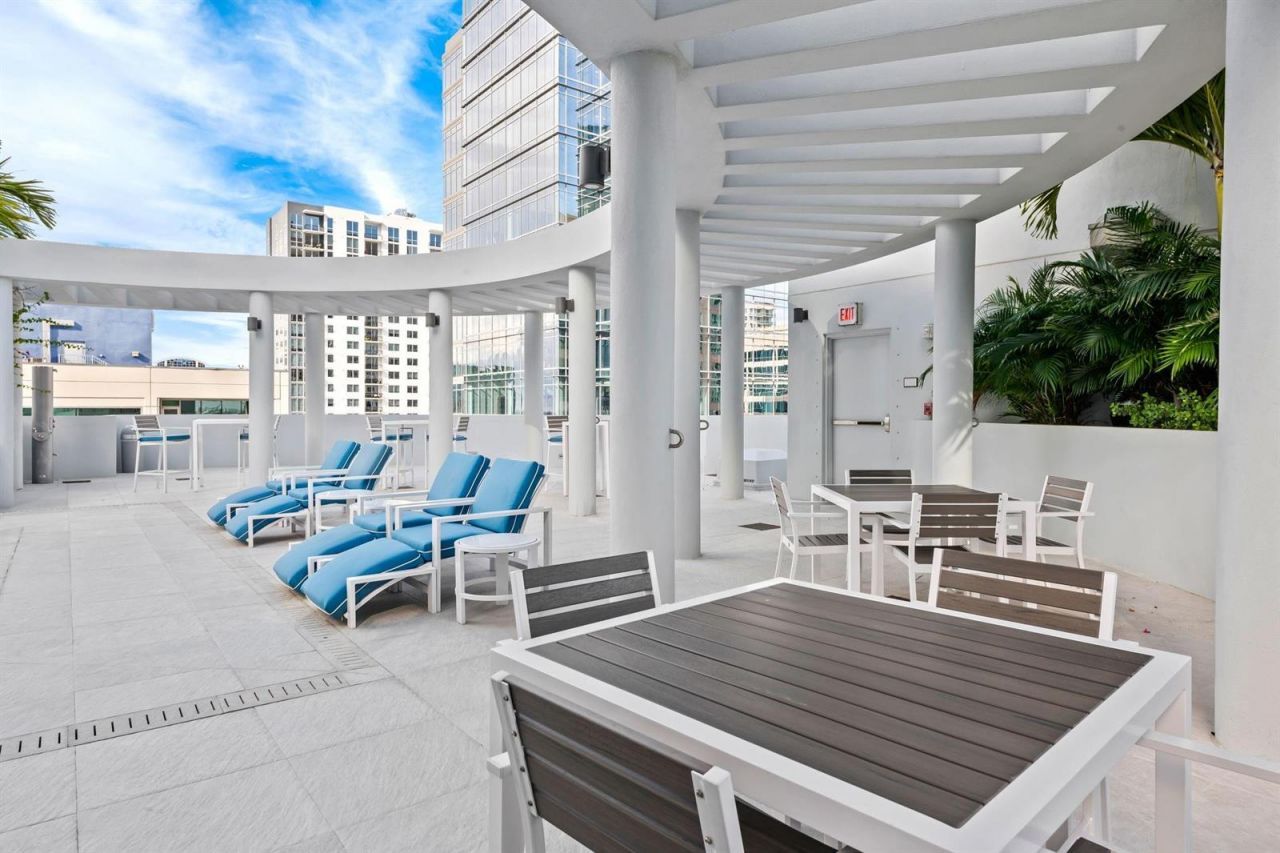 100 E Las Olas Boulevard , Unit 2404, Fort Lauderdale, FL 33301 Photo